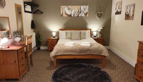 Deluxe Double Room with Shower