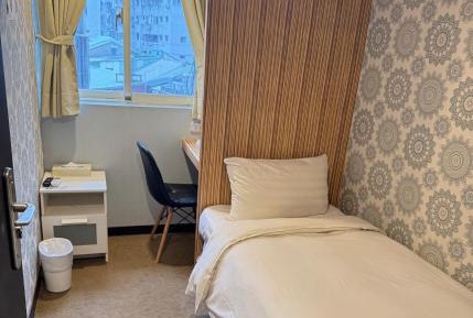 Single Room with Shared Bathroom