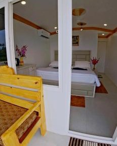 Cottage with Sea View