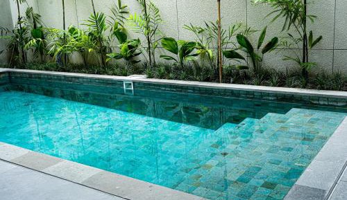 King Suite with Pool View