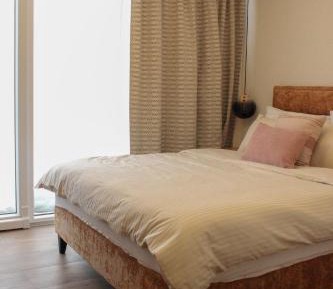 Room #955344812