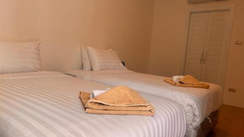 Room #25838617