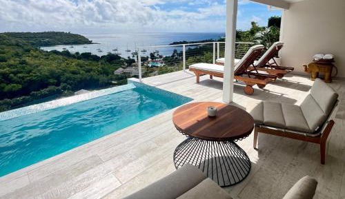 hillside Pool Suite