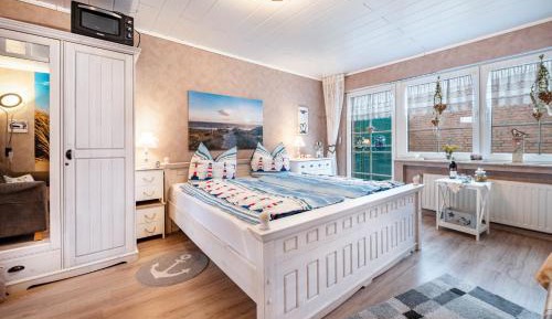 Superior One-Bedroom Apartment