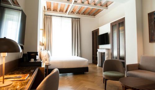 Suite with City View