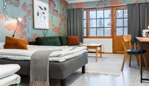 Deluxe Double or Twin Room with Lake View