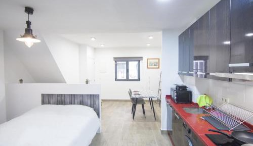 One-Bedroom Apartment
