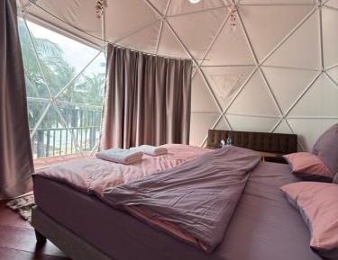 Deluxe Double Room with Balcony and Sea View