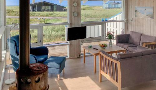 Three-Bedroom Holiday Home 