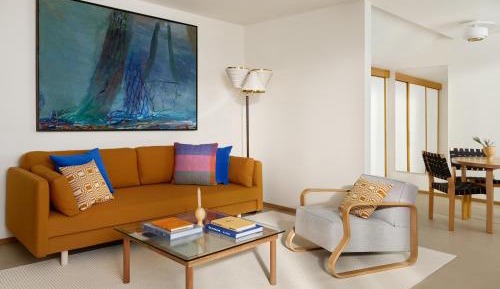Deluxe One-Bedroom Apartment with Garden View