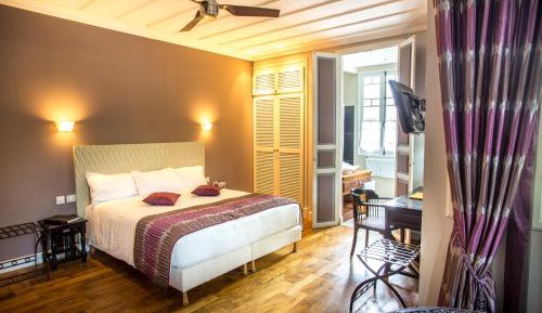 Deluxe King Suite