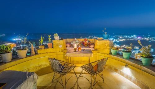 Deluxe Double Room with Castle View