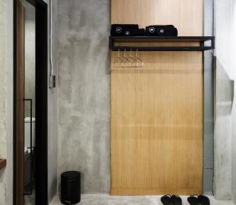 Deluxe Double Room with Shower - No Window