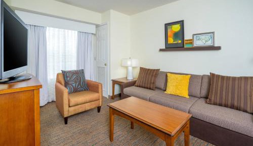 One-Bedroom Suite with Two Queen Beds and Sofa Bed