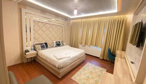 Double Room with Mountain View