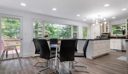Four-Bedroom Holiday Home