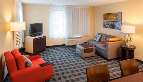 Two-Bedroom Suite