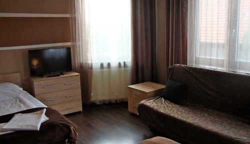 Deluxe Studio