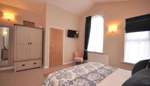 Deluxe King Room
