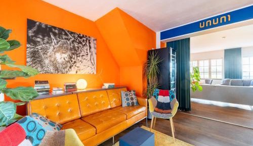 Eight-Bedroom Holiday Home