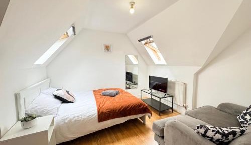 Double Room with Shared Bathroom