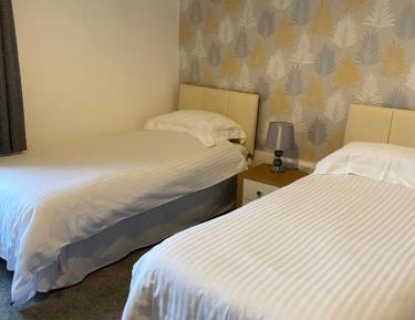 Twin Room with Bathroom