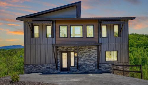 Four-Bedroom Holiday Home