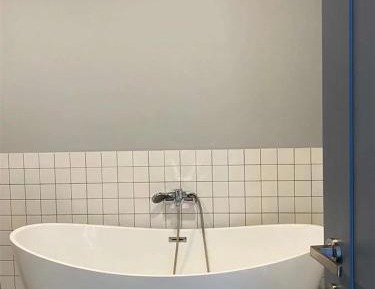 Room #1359252901