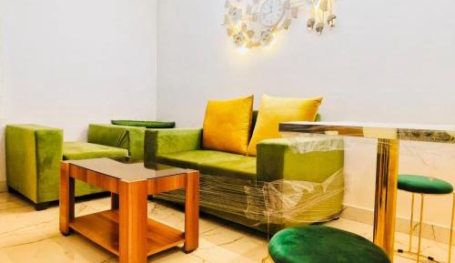 Superior One-Bedroom Apartment
