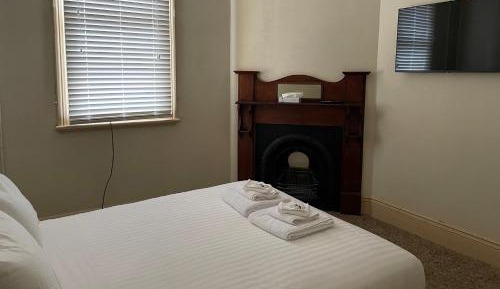 Double Room with Shared Bathroom
