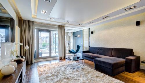 Premier Two-Bedroom Apartment with River View and Balcony (6 Adults)