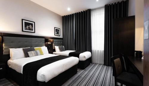 Triple Room with Private Bathroom