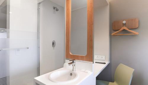 Standard Triple Room (Nonsmoking)