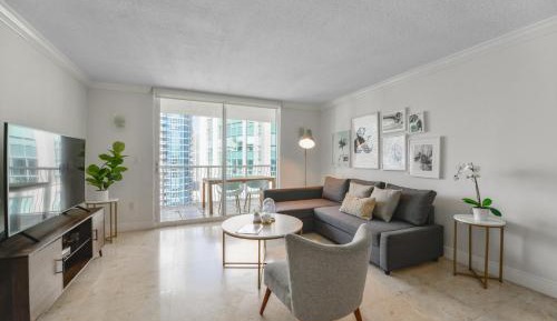 One-Bedroom Apartment with Balcony and City View