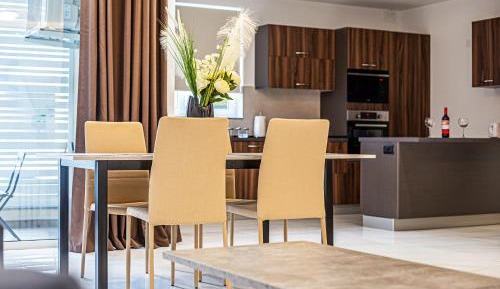Family Two-Bedroom Apartment with View