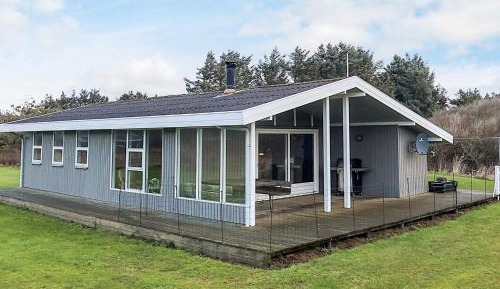 Five-Bedroom Holiday Home