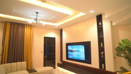 Room #1355826001