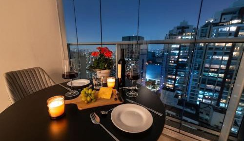 Deluxe One-Bedroom Apartment with City View