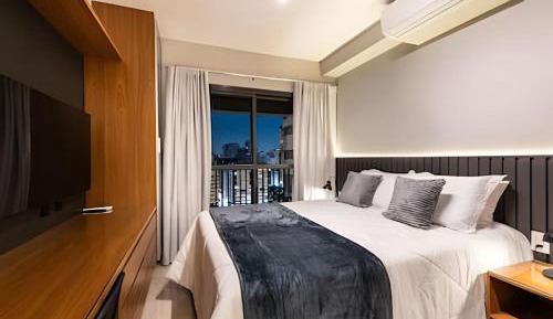Studio Apartment with Queen Bed