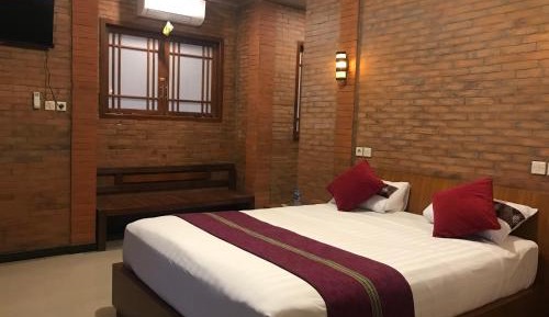 Queen Room with Balcony