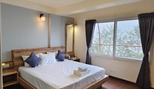 Double Room with Mountain View