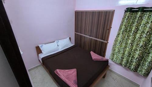 Deluxe Double Room (2 Adults + 1 Child)