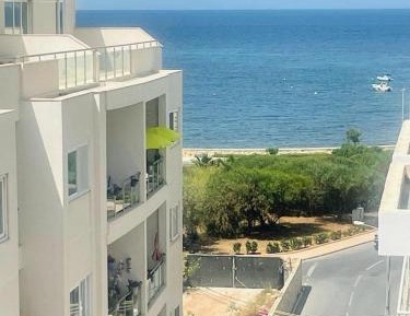 One-Bedroom Apartment - Sea Side