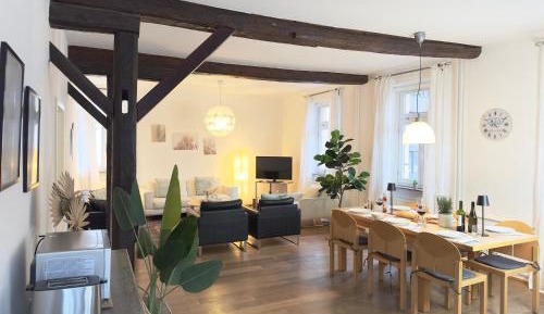 Deluxe Apartment
