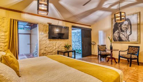 Deluxe Queen Room