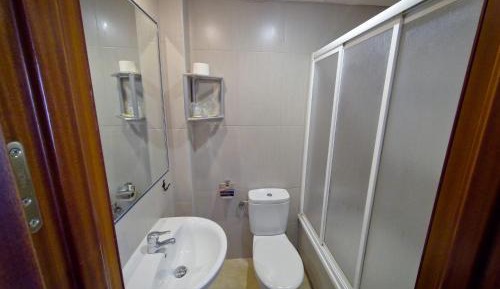 Single Room with Private Bathroom