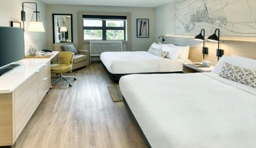 Double Queen Room