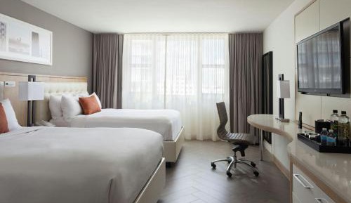 Two Double Beds Room with City View and Balcony