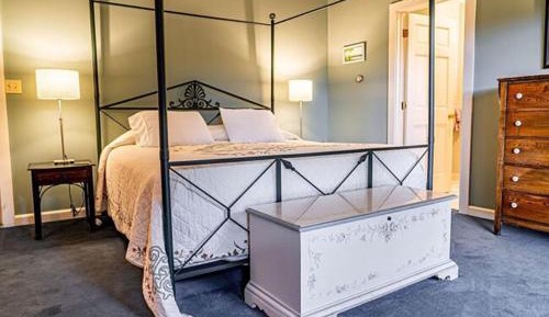 King Room with Balcony