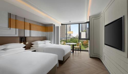  Premium Topaz Room with Two Double Beds (Club Guest Room)